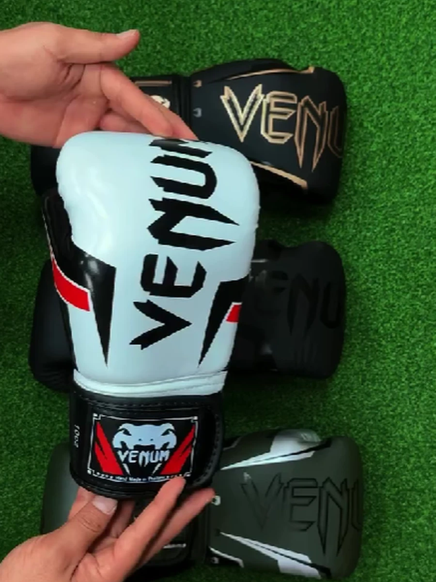 Боксёрские перчатки Venum