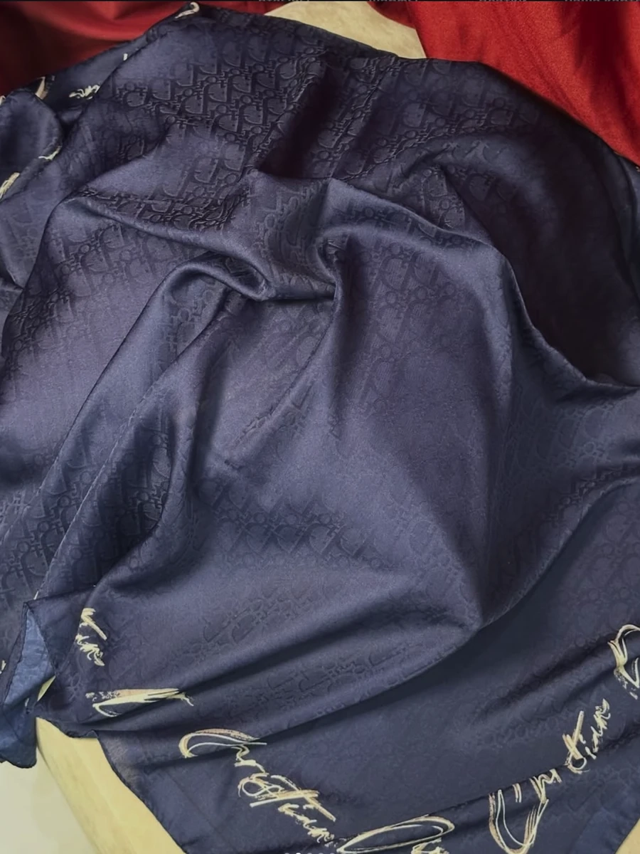 Темно синий однотонный платок под бренд атлас - твиль