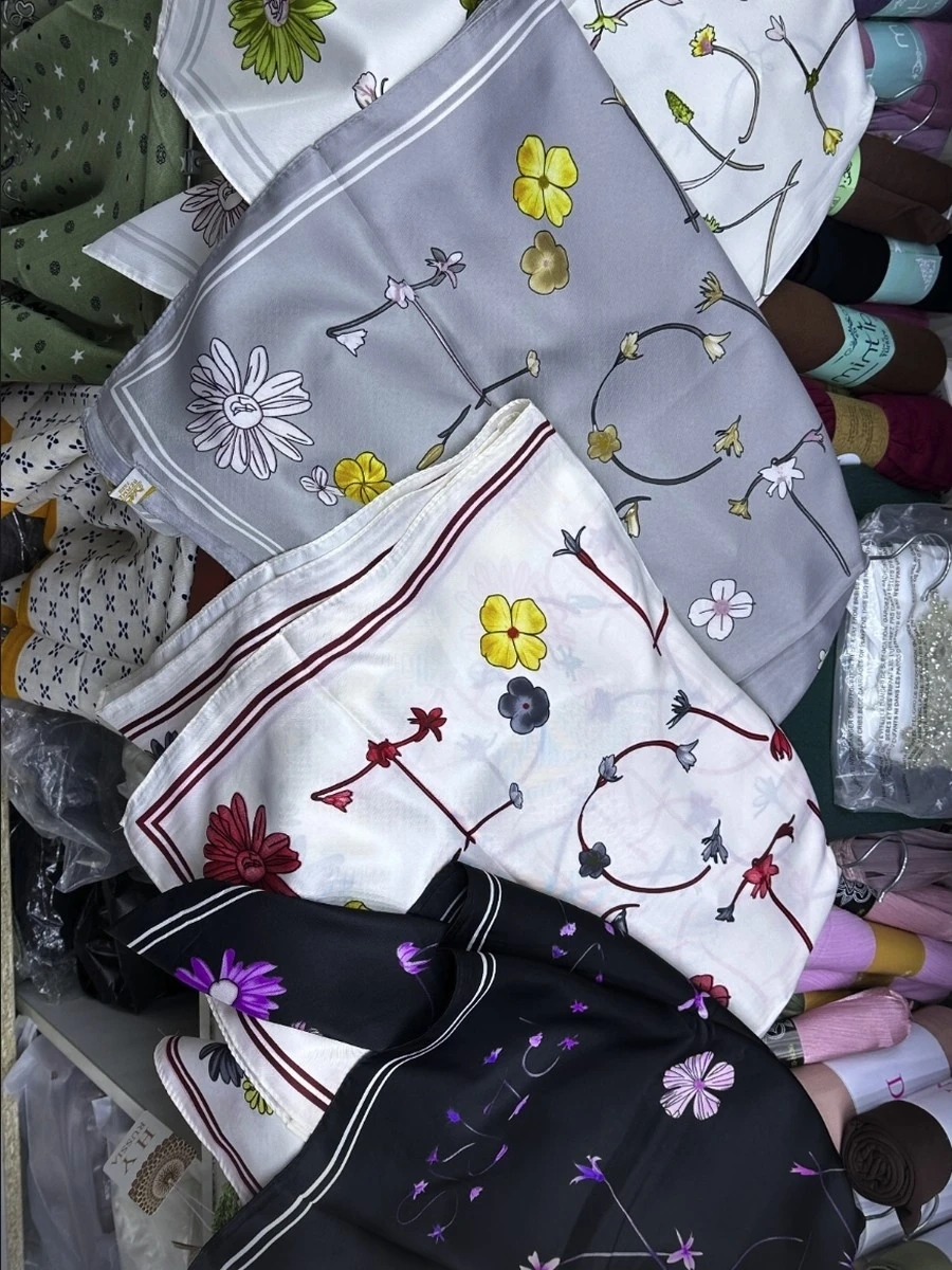 Атласные платки 90/90