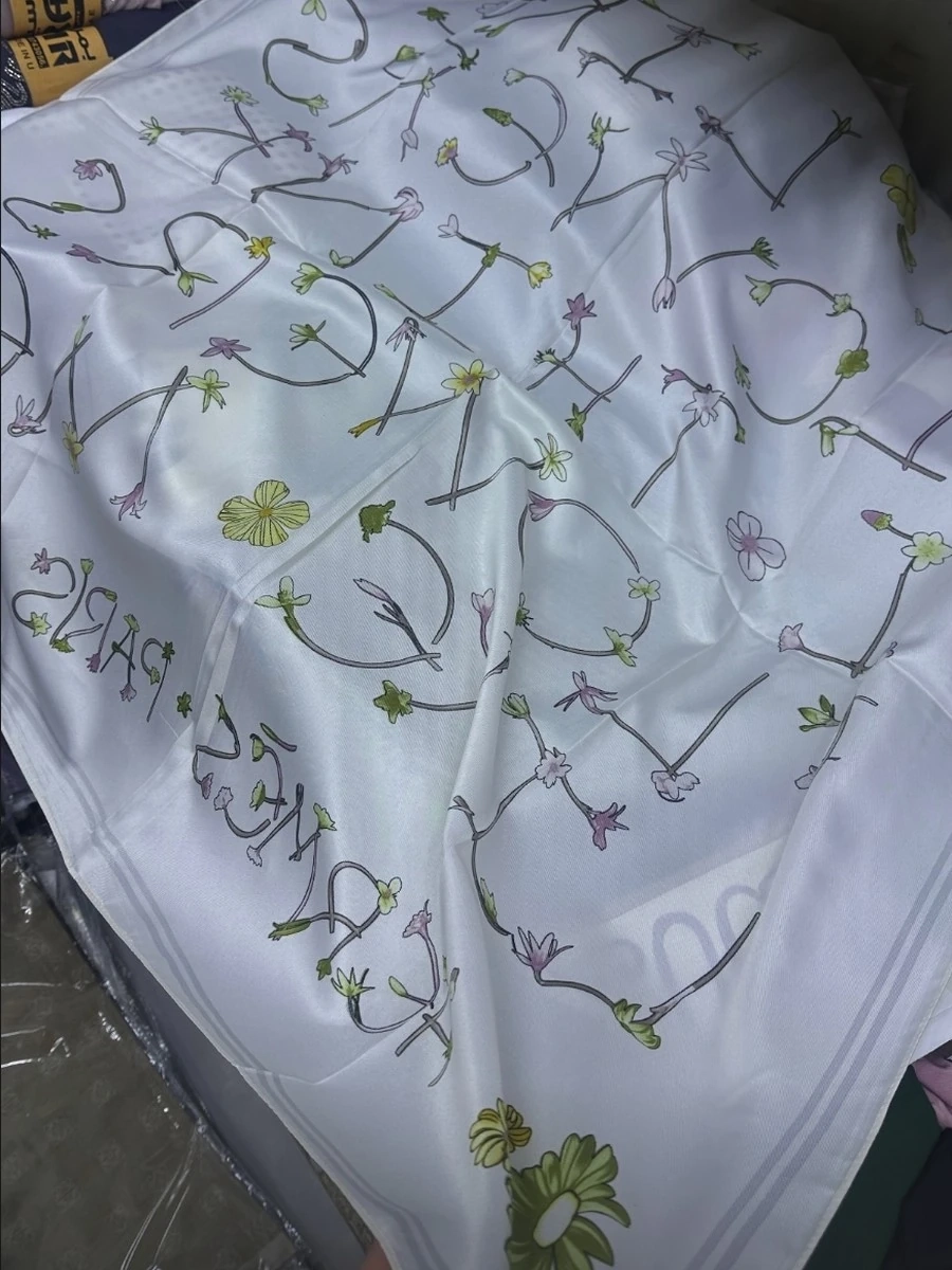 Атласные платки 90/90